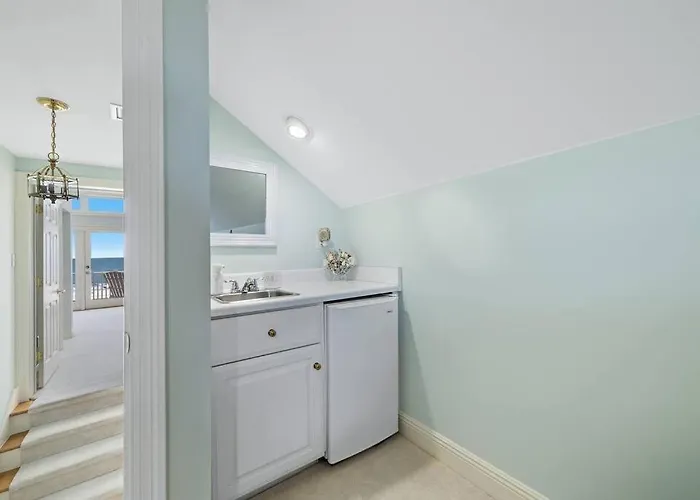Holiday home Oceanfront/zero Steps To Beach/views/4br *