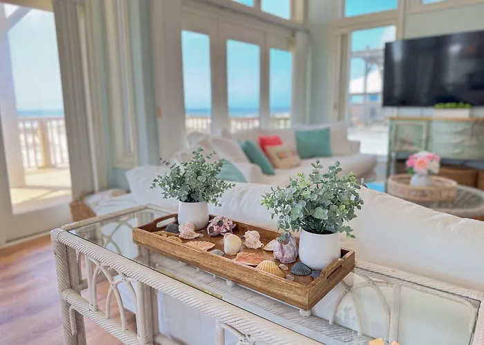 Oceanfront/zero Steps To Beach/views/4br Holiday home